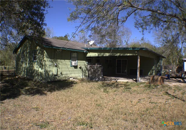 Photo 3 of Single family home for sale at 206 Meadow Brk, Dale, TX 78616 | MLS# 596757 | Listing updated on 2026-06-03