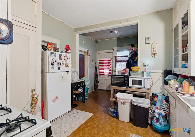 5th image of 603 E Court St, Seguin, TX 78155 | MLS# 596870
