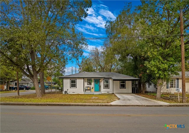 4th image of 311 Torrey St, New Braunfels, TX 78130 | MLS# 597032