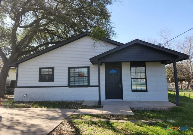 1st image of 601 S Davis St, Belton, TX 76513 | MLS# 597081
