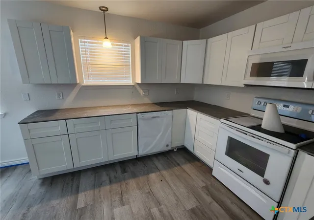 3rd image of 601 S Davis St, Belton, TX 76513 | MLS# 597081