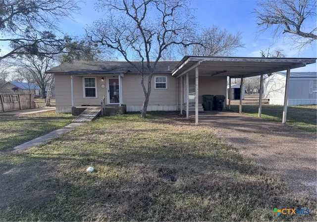 3rd image of 609 E Sarah St, Cuero, TX 77954 | MLS# 597247