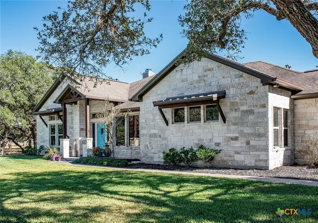 Homes for sale in Inez, TX | 437 Bischoff Rd, Inez, TX 77968 | MLS# 596940