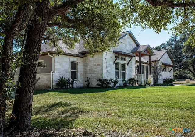 Homes for sale in Inez, TX | 437 Bischoff Rd, Inez, TX 77968 | MLS# 596940