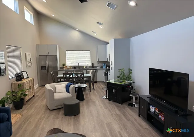 Photo 2 of Single family home for sale at 252 Lexington Pass, Canyon Lake, TX 78133 | MLS# 597346 | Listing updated on 2026-10-07