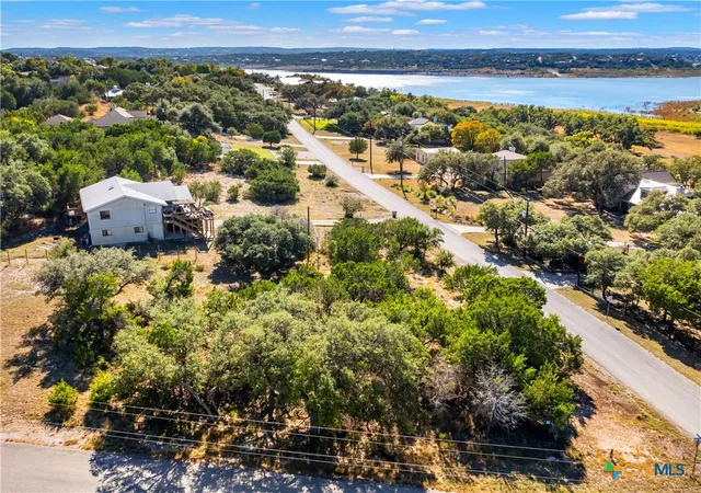 Homes for sale in Canyon Lake, TX | 826 Lake Island Dr, Canyon Lake, TX 78133 | MLS# 597038