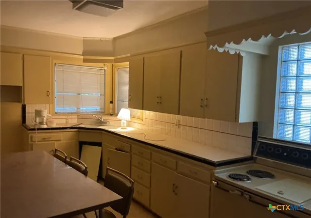 5th image of 407 Wisteria Ave, Victoria, TX 77901 | MLS# 597023