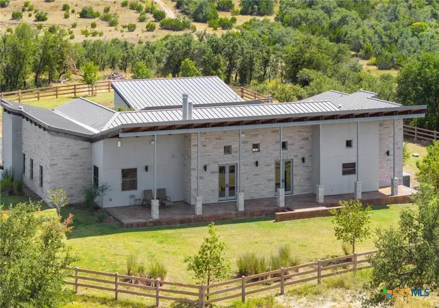 4th image of 353 Agarita Way, Johnson City, TX 78636 | MLS# 597538