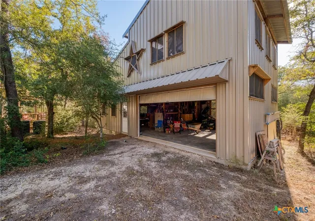 Photo 3 of Single family home for sale at 123 Bowie Trl, Luling, TX 78648 | MLS# 597441 | Listing updated on 2026-04-15