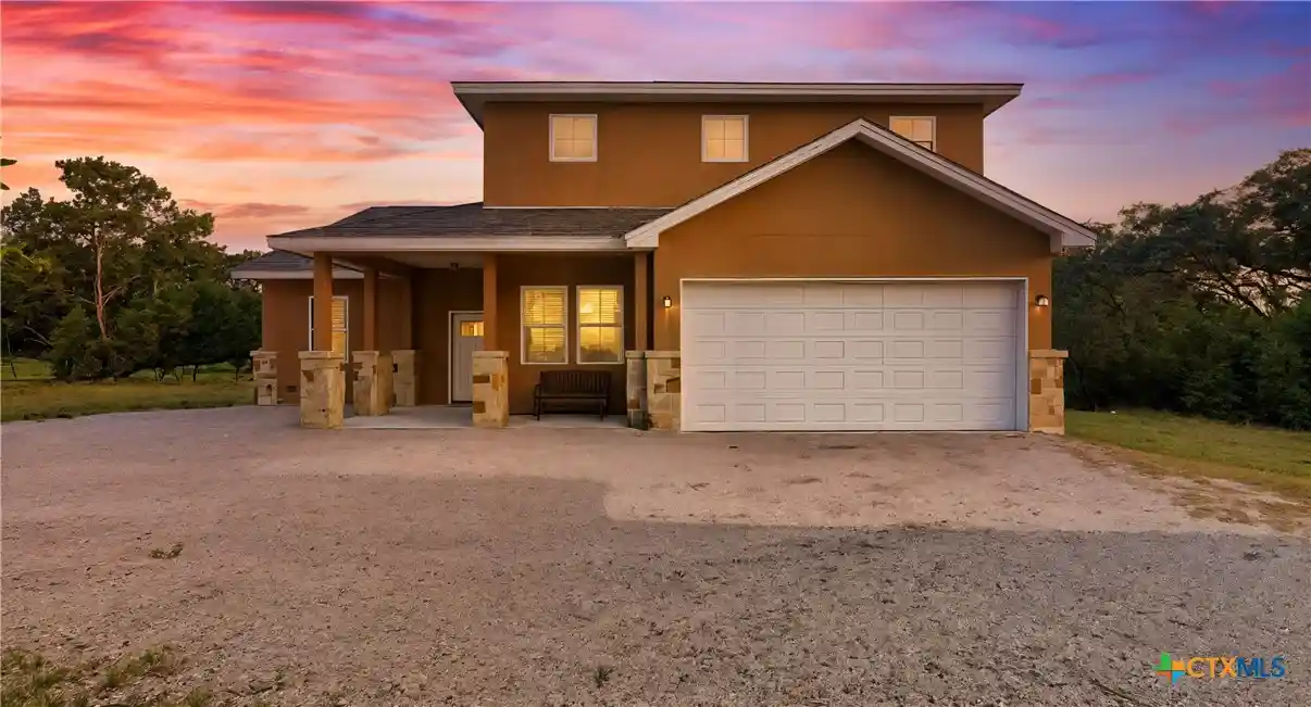 Photo 1 of Single family home for sale at 175 Crazy Horse Trl, Canyon Lake, TX 78133 | MLS# 597221 | Listing updated on 2026-10-19
