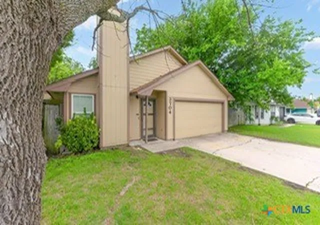 Photo 1 of Sale Pending at 3704 Daniels Dr, Killeen, TX 76543 | MLS# 597801 | Listing updated on 2026-07-23
