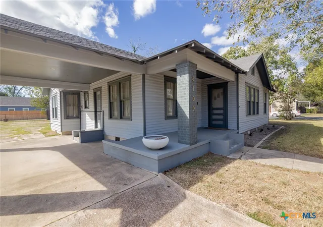 Photo 3 of Single family home for sale at 3109 N Main St, Victoria, TX 77901 | MLS# 596999 | Listing updated on 2026-07-15