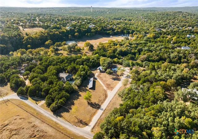 Photo 3 of Single family home for sale at 205 Mesquite Trl, Wimberley, TX 78676 | MLS# 598550 | Listing updated on 2025-11-22