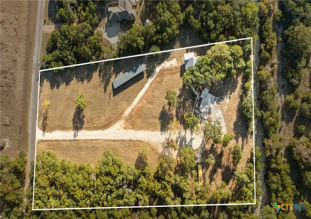Photo 4 of Single family home for sale at 205 Mesquite Trl, Wimberley, TX 78676 | MLS# 598550 | Listing updated on 2025-11-22