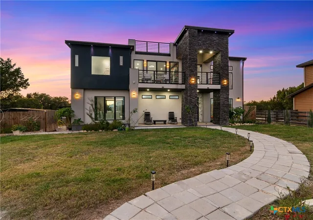Photo 2 of Single family home for sale at 629 Lake Is Dr, Canyon Lake, TX 78133 | MLS# 597031 | Listing updated on 2026-07-23