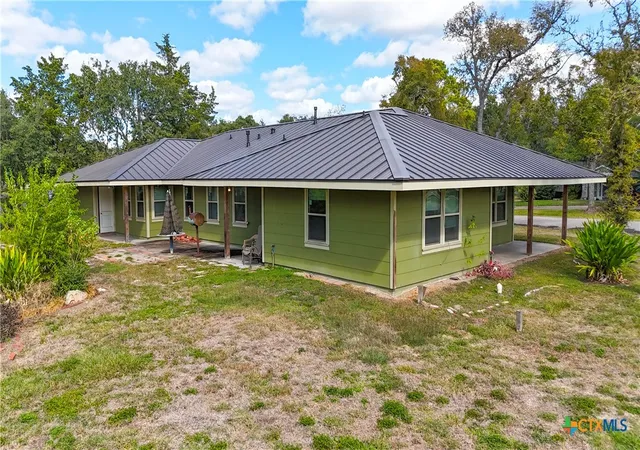 48th image of 911 Depot St, El Campo, TX 77437 | MLS# 599300