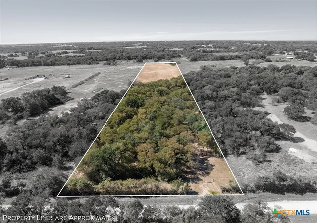 Homes for sale in Lott, TX | 675 Cr 473, Lott, TX 76656 | MLS# 599357
