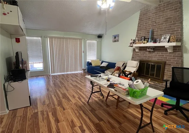 4th image of 114 Chevy Chase St, Port Lavaca, TX 77979 | MLS# 599553