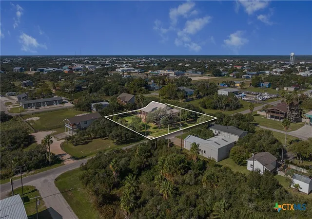 4th image of 1401 W Main St, Port O Connor, TX 77982 | MLS# 589957