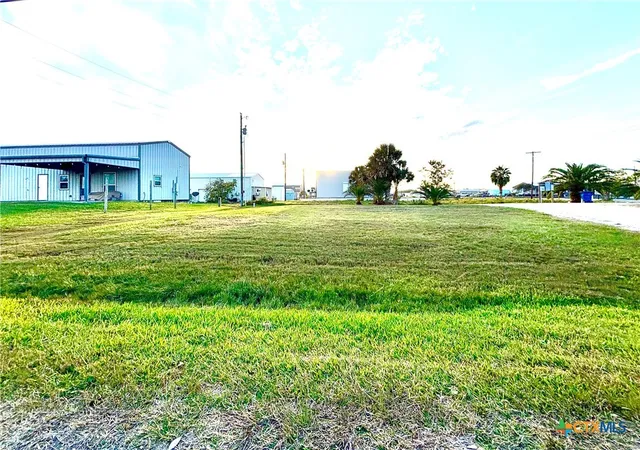 5th image of 202 S 5Th St, Port O Connor, TX 77982 | MLS# 599916