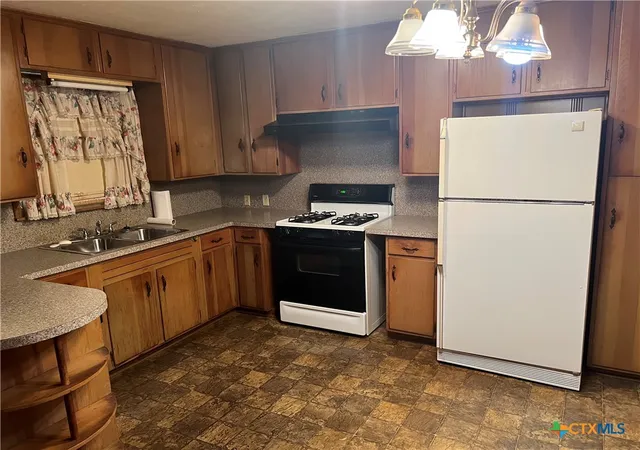 Photo 4 of Single family home for sale at 206 W Young, Temple, TX 76501 | MLS# 597828 | Listing updated on 2026-07-08