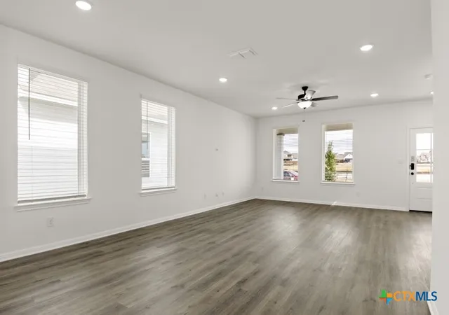 2nd image of 1632 Esplanade Pkwy, San Marcos, TX 78666 | MLS# 600126