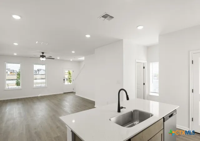 5th image of 1632 Esplanade Pkwy, San Marcos, TX 78666 | MLS# 600126