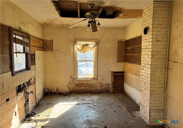 Photo 4 of Single family home for sale at 803 N 13th Street, Temple, TX 76501 | MLS# 600266 | Listing updated on 2026-02-25