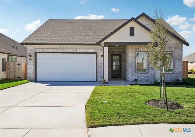 Photo 1 of Single family home for sale at 3732 Canby Oak Blf, Seguin, TX 78155 | MLS# 600300 | Listing updated on 2026-09-30