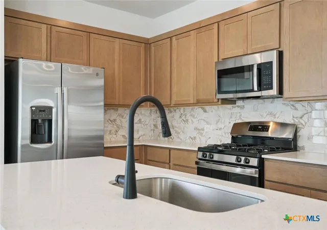 Photo 3 of Single family home for sale at 3732 Canby Oak Blf, Seguin, TX 78155 | MLS# 600300 | Listing updated on 2026-09-30