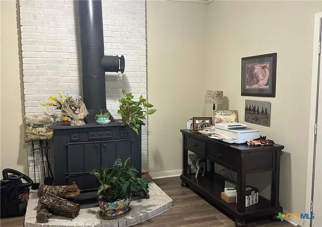 Photo 3 of Single family home for sale at 3081 S Stockdale Hwy St, Seguin, TX 78155 | MLS# 600327 | Listing updated on 2026-09-17