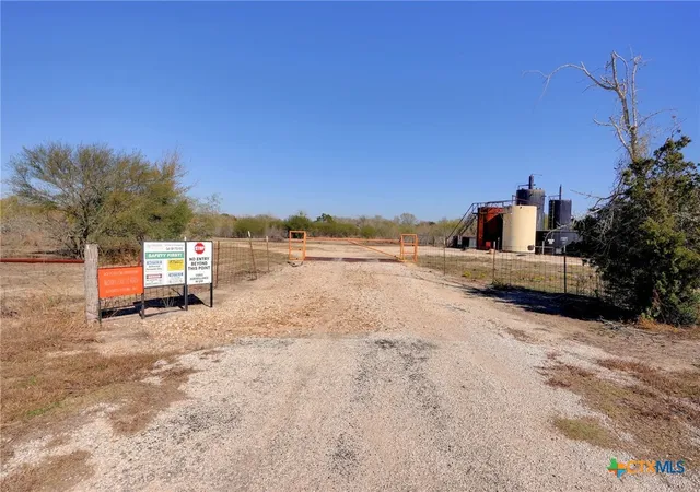 3rd image of 000 Fm 2762, Flatonia, TX 78941 | MLS# 600376
