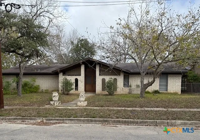 Photo 1 of Sale Pending at 215 Price St, Yoakum, TX 77995 | MLS# 600418 | Listing updated on 2026-07-29