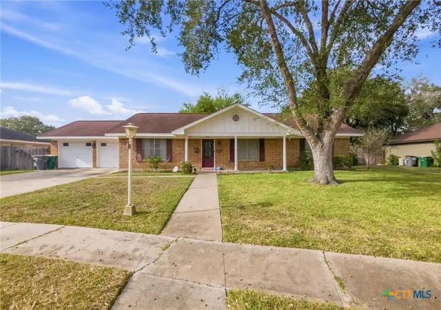 Homes for sale in Victoria, TX | 403 Salisbury Ln, Victoria, TX 77904 | MLS# 600137