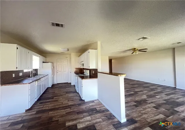 3rd image of 3107 Tom Lockett Dr, Killeen, TX 76549 | MLS# 600619