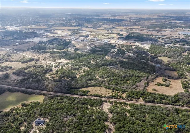 Photo 2 of House for sale at 1103 Private Rd 3410, Lampasas, TX 76550 | MLS# 600830 | Listing updated on 2026-01-01