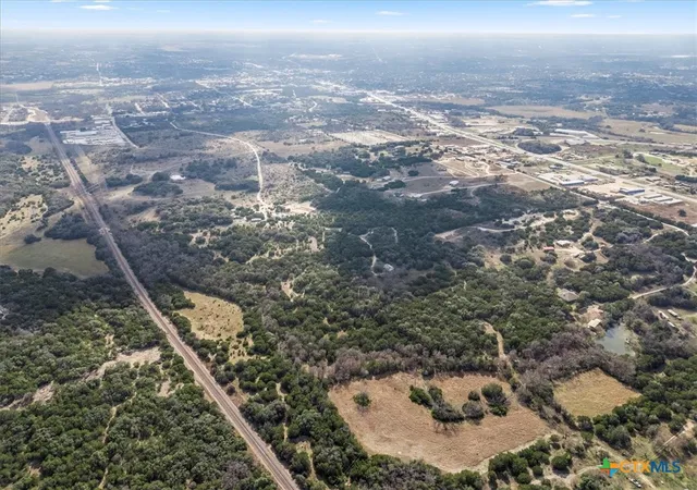 Photo 3 of House for sale at 1103 Private Rd 3410, Lampasas, TX 76550 | MLS# 600830 | Listing updated on 2026-01-01