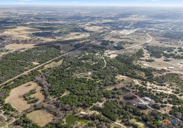 Photo 4 of House for sale at 1103 Private Rd 3410, Lampasas, TX 76550 | MLS# 600830 | Listing updated on 2026-01-01