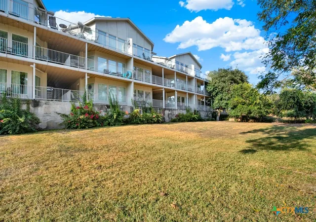 3rd image of 730 E Mather St #B101, New Braunfels, TX 78130 | MLS# 600703