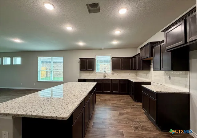 Photo 3 of Single family home for sale at 6903 Wizard Dr, Killeen, TX 76549 | MLS# 600987 | Listing updated on 2026-06-11