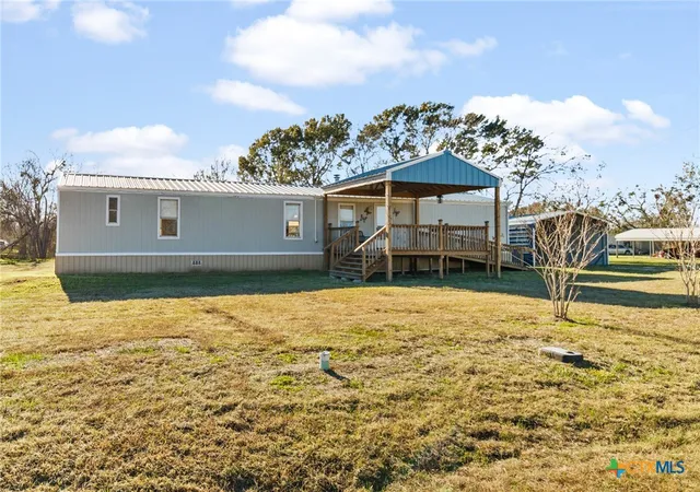 Homes for sale in Edna, TX | 705 Peabody St, Edna, TX 77957 | MLS# 600789