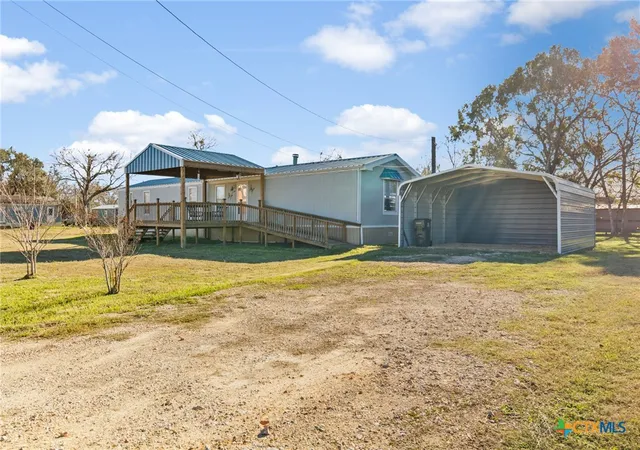 Homes for sale in Edna, TX | 705 Peabody St, Edna, TX 77957 | MLS# 600789
