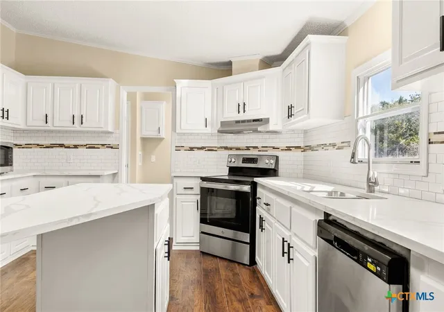 4th image of 625 & 655 Buck Run Pass Pass, Canyon Lake, TX 78133 | MLS# 601028
