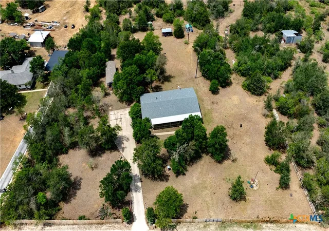 Photo 3 of House for sale at 1400 Seminole Trl, Dale, TX 78616 | MLS# 601218 | Listing updated on 2026-06-22