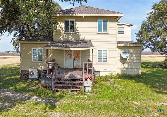 2nd image of 676 County Road 426, El Campo, TX 77437 | MLS# 601492