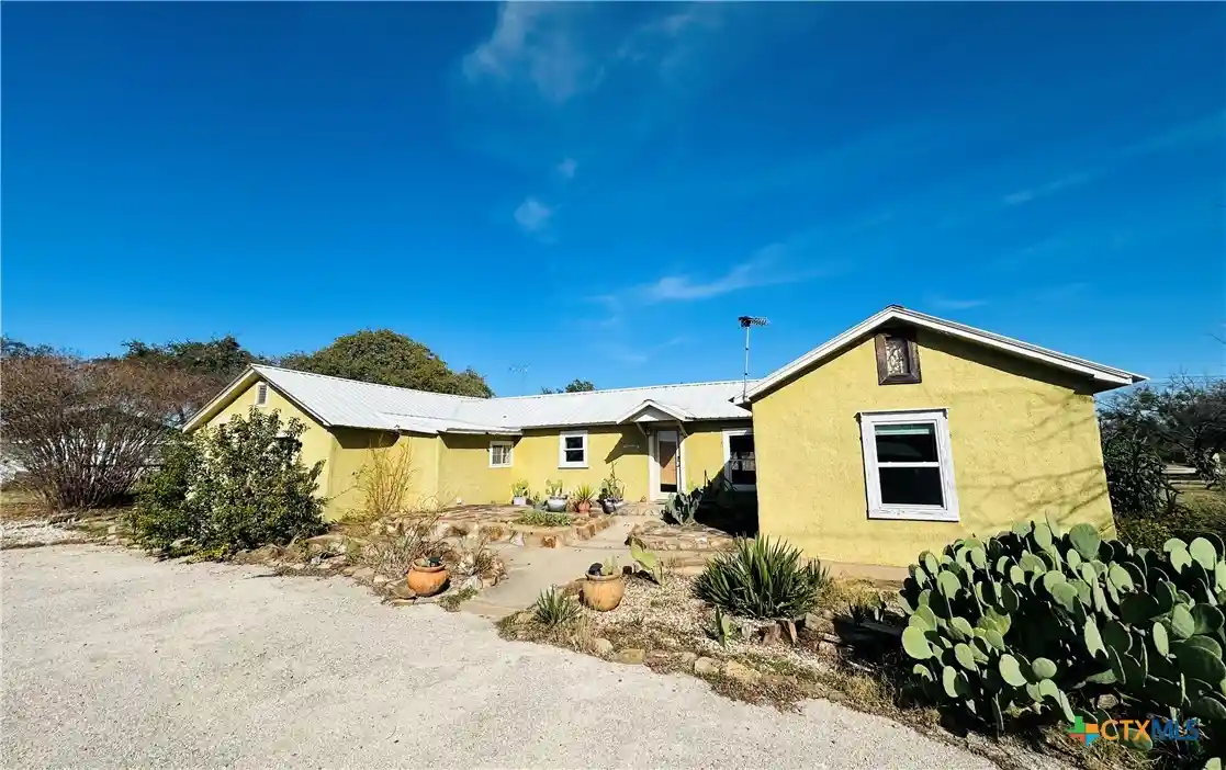Photo 1 of Single family home for sale at 505 S 4th Street, Lometa, TX 76853 | MLS# 601527 | Listing updated on 2026-10-22