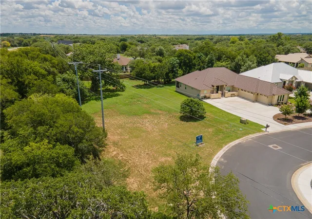 2nd image of 601 Oak Creek Pkwy, Seguin, TX 78155 | MLS# 601884
