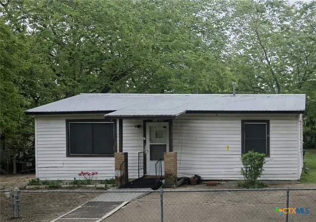 1st image of 1127 Mark St #D, Austin, TX 78721 | MLS# 601939