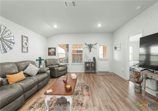 3rd image of 336 Jacquard Ct, Troy, TX 76579 | MLS# 601979