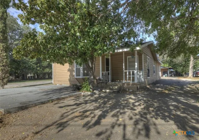 Photo 1 of Single family home for sale at 512 Valley St, San Marcos, TX 78666 | MLS# 602111 | Listing updated on 2026-07-17